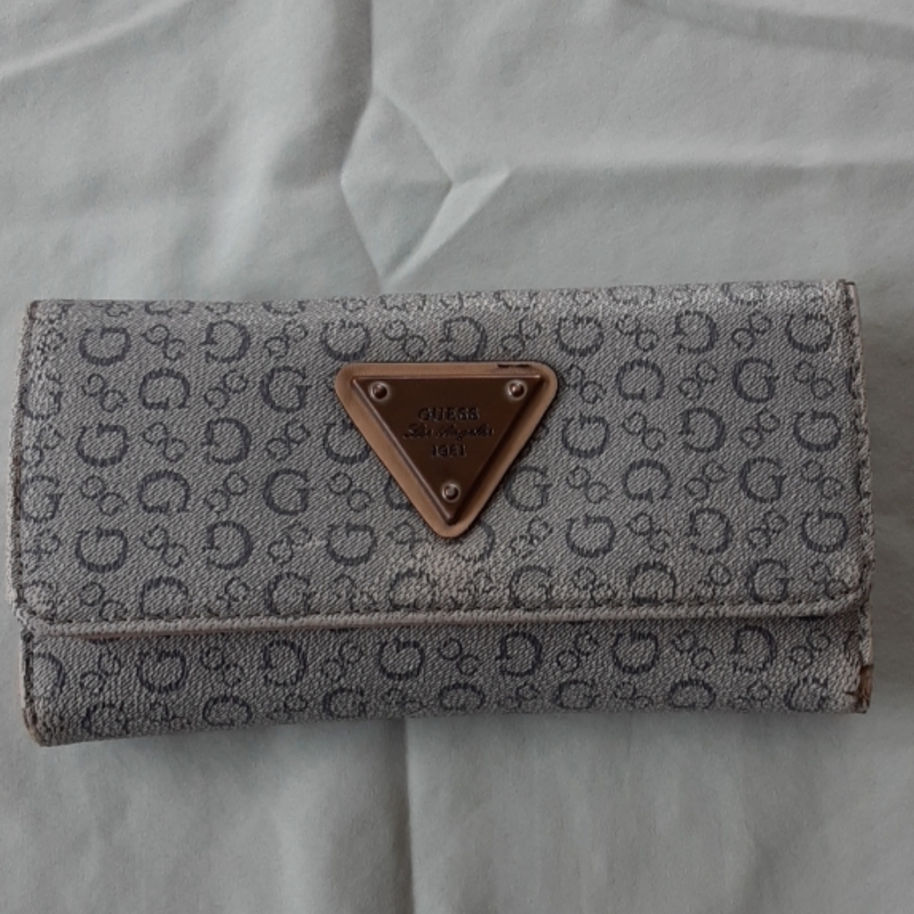 Guess Wallet